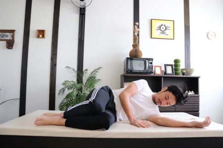 布団、ベッドからの立ち上がり方手順2