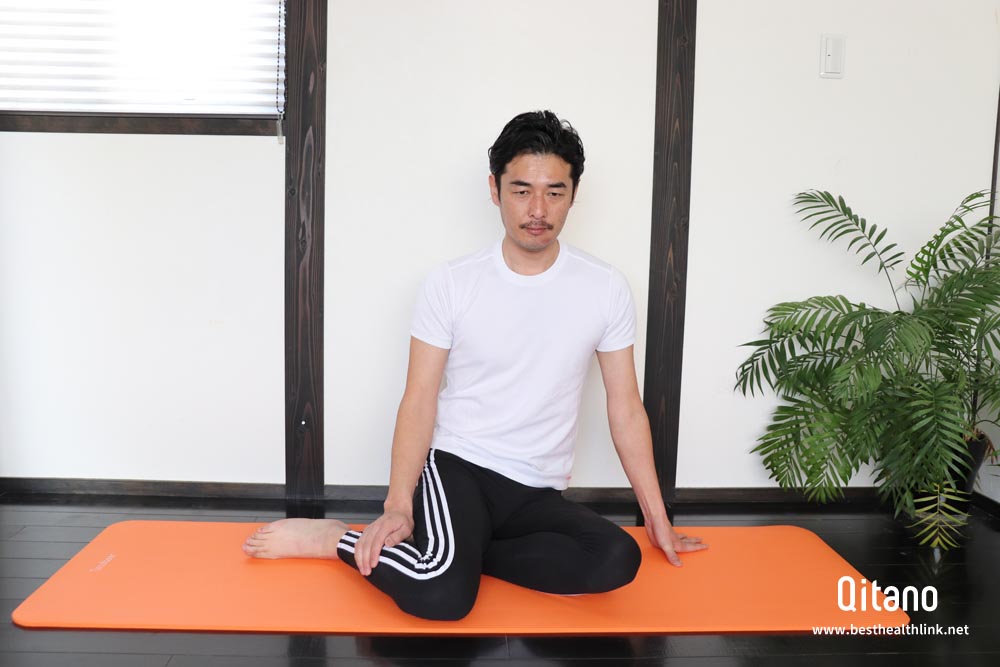 横座りの姿勢で骨盤が開く