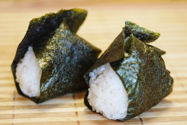 昼はおにぎり2個でファスティング