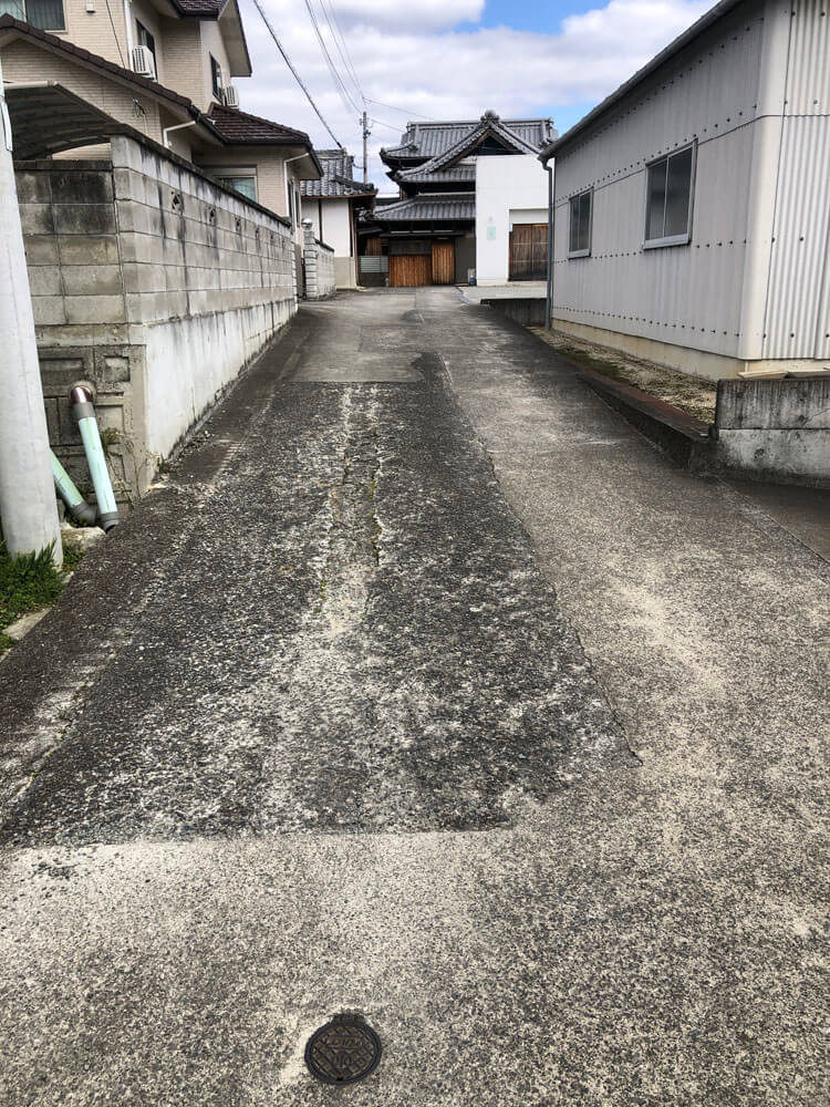 均整院前の道路工事場所